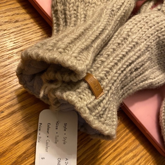 Brand New - Picture 3 of 5